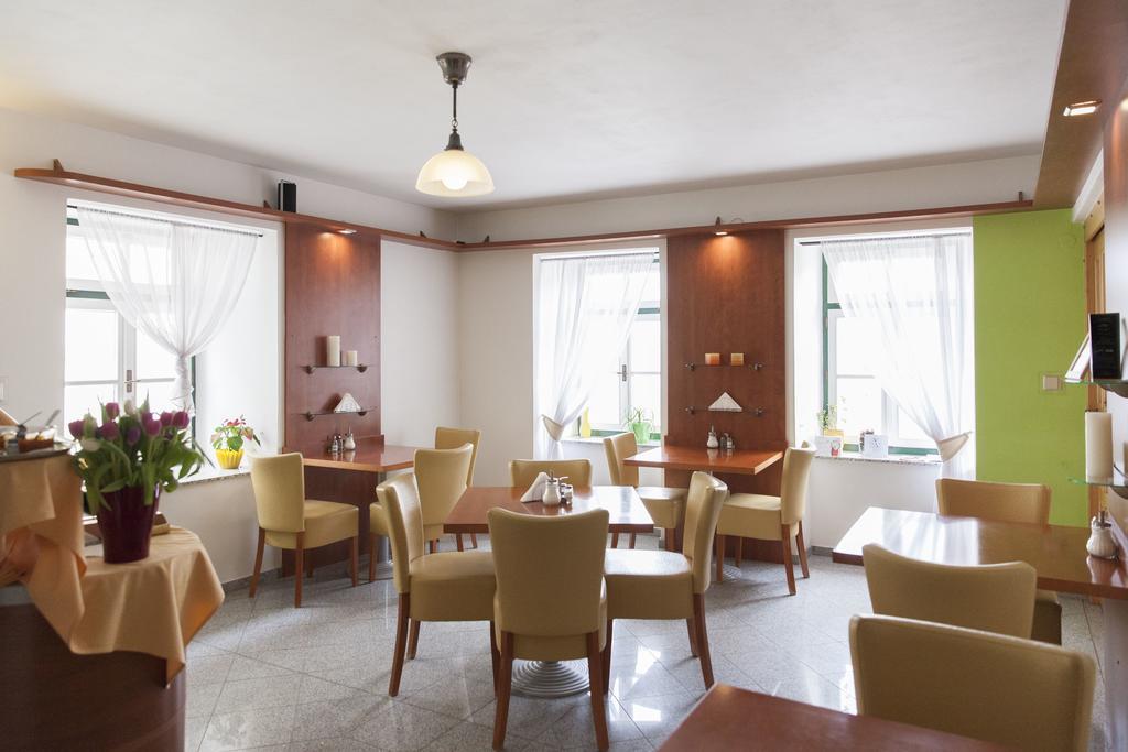 Rezidence Zvon Hotel Znojmo Buitenkant foto
