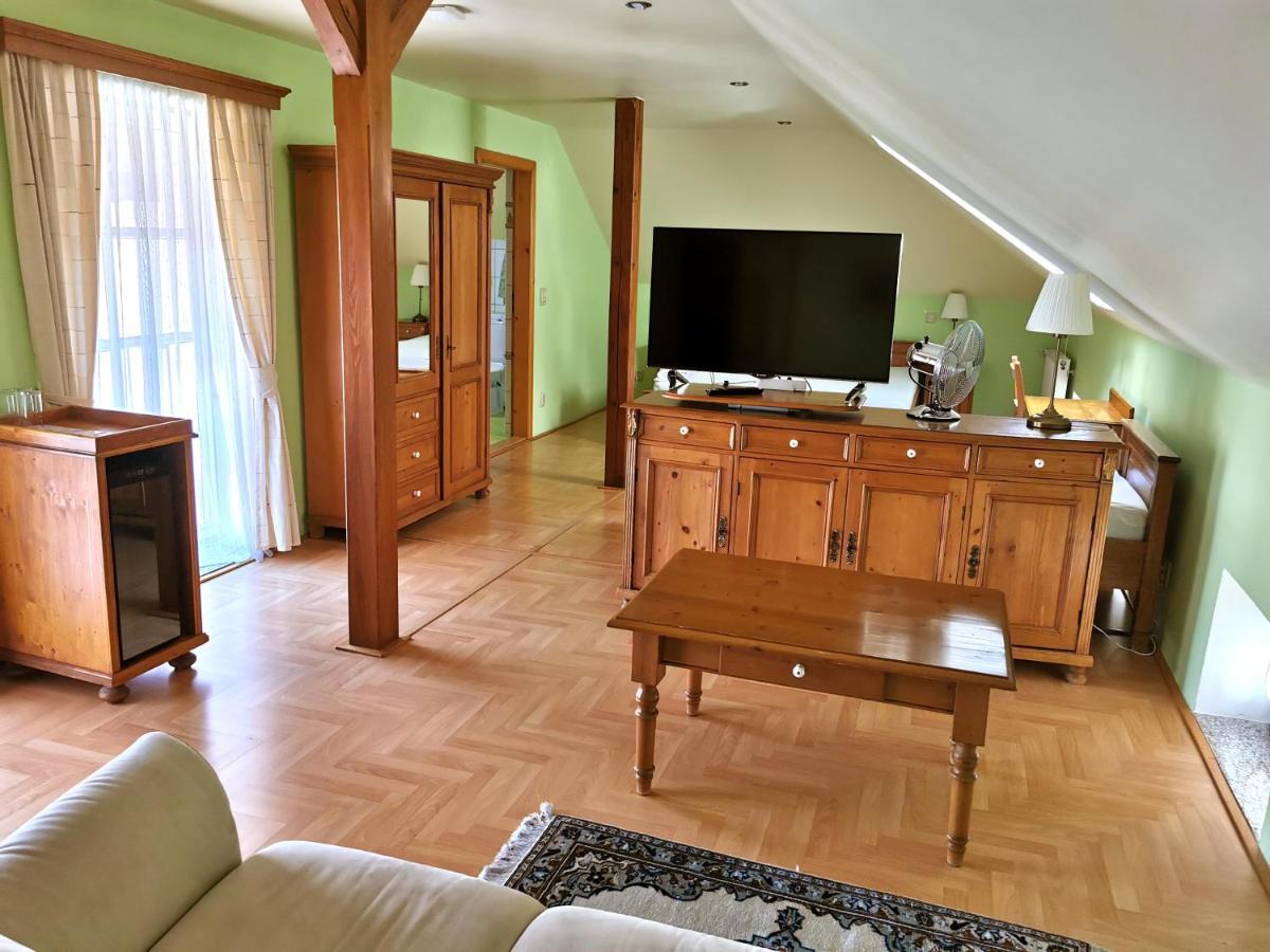 Rezidence Zvon Hotel Znojmo Buitenkant foto